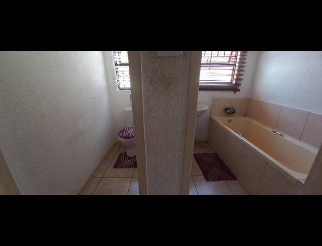 3 BEDROOM HOUSE FOR SALE IN SOSHANGUVE VV